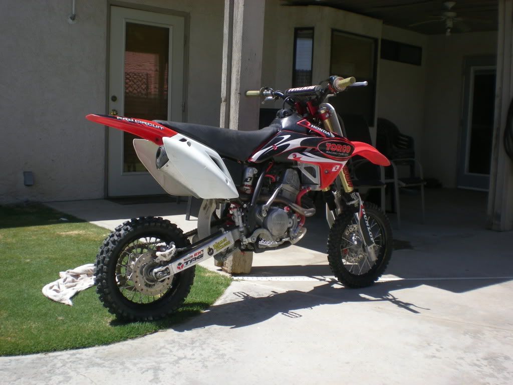 Difference between honda crf150f and crf150r #2