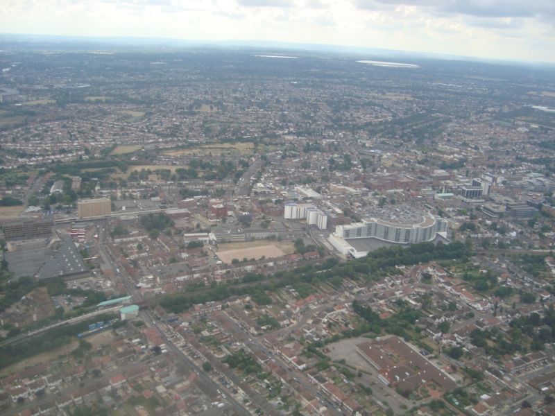 http://i955.photobucket.com/albums/ae40/PhilipOA260/BEY/406_800x600.jpg