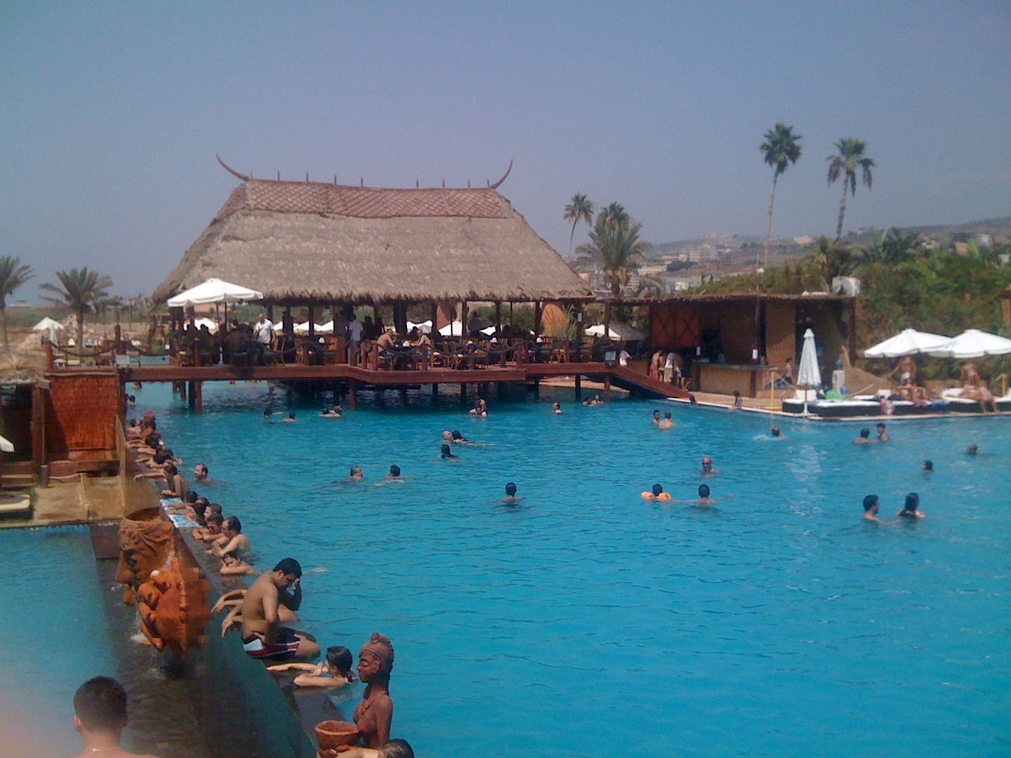 http://i955.photobucket.com/albums/ae40/PhilipOA260/BEY/IMG_1125.jpg
