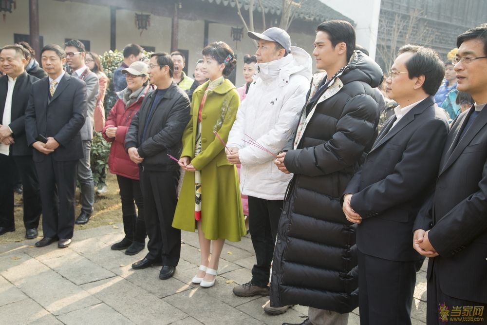  photo V2QsE1q_zps258504ca.jpg