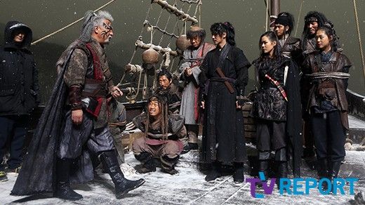  photo 2PT0BML_zpsc311f0e3.jpg