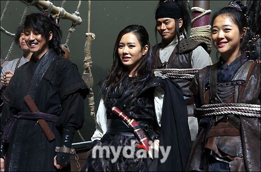  photo U8zREFn_zpsc356827c.jpg