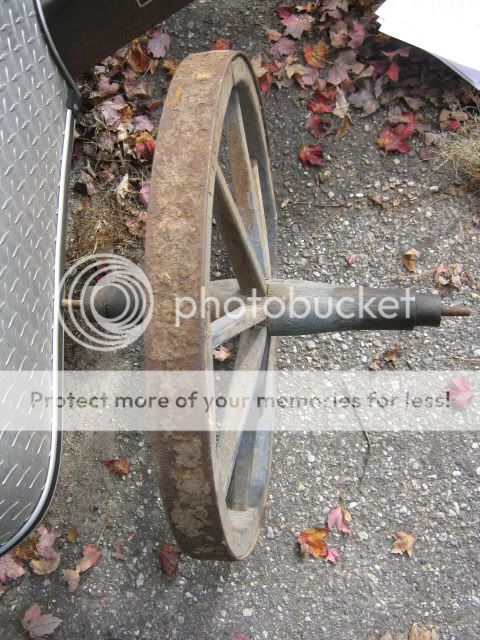   PRIMITIVE FOLK ART GARDEN WOOD IRON WHEELBARROW COUNTRY FARM WHEEL