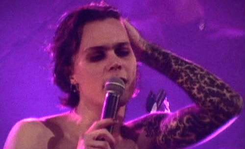 http://i955.photobucket.com/albums/ae38/AmberValo/Ville_Valo--villedefineslove.jpg